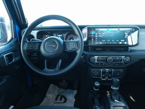 Used 2026 Jeep Wrangler Unlimited Sport AWD/4WD image 25