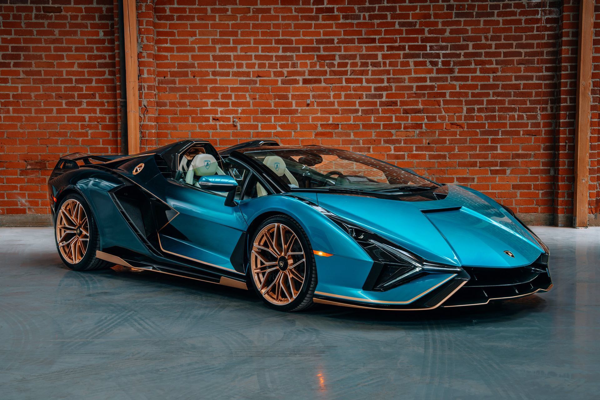 Used 2021 Lamborghini Sian Roadster AWD/4WD image 1