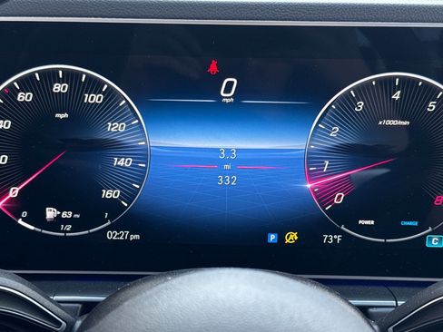 Used 2025 Mercedes-Benz GLE 350 4MATIC image 17