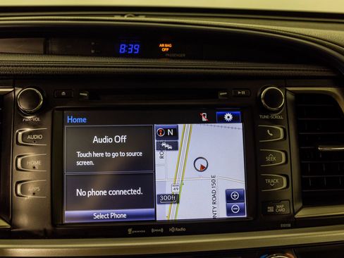 Used 2016 Toyota Highlander XLE AWD/4WD image 26