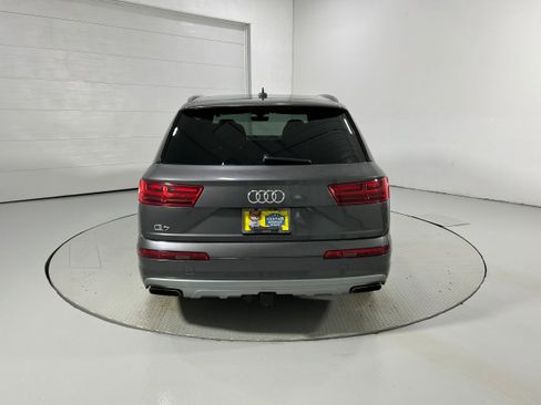 Used 2019 Audi Q7 3.0T Premium image 34