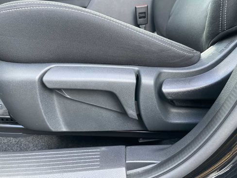 Used 2024 Nissan Rogue S image 14