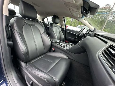 Used 2023 Genesis G70 2.0T image 27