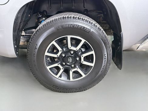 Used 2017 Toyota Tundra SR5 w/ TRD Off Road Package AWD/4WD image 28