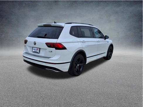 Used 2019 Volkswagen Tiguan S FWD image 8