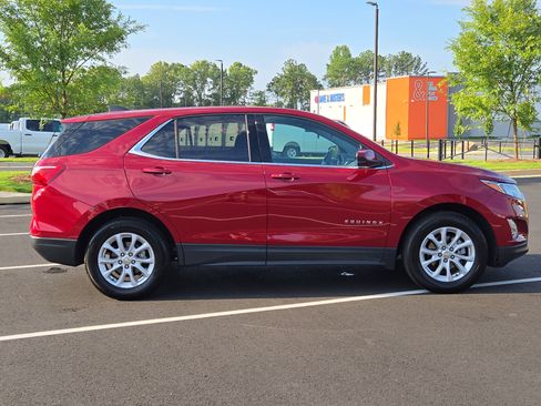 Used 2020 Chevrolet Equinox LT w/ LPO, Floor Liner Package FWD image 7