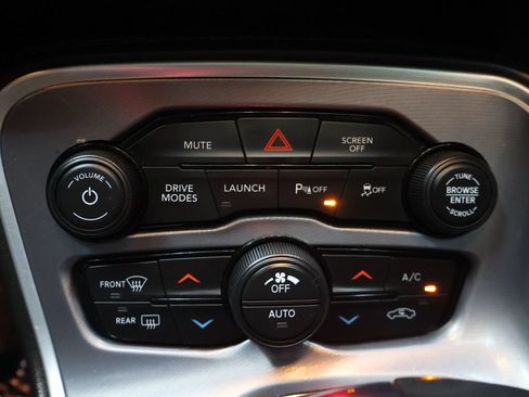Used 2019 Dodge Challenger R/T Scat Pack w/ Shaker Package RWD image 25