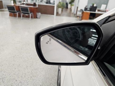 Used 2017 Ford Escape SE w/ Equipment Group 201A image 39