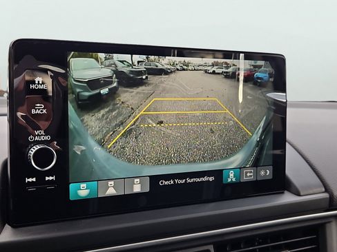 New 2025 Honda Pilot Touring image 8