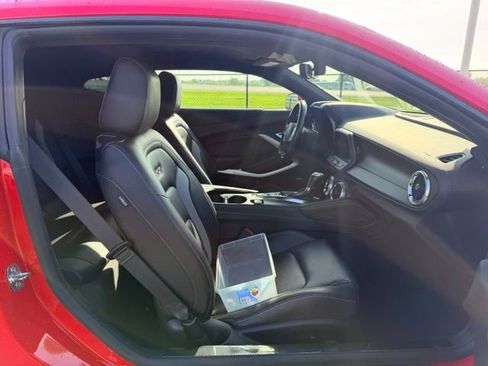 Used 2020 Chevrolet Camaro SS RWD image 10