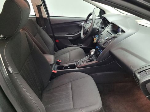 Used 2017 Ford Focus SE FWD image 21