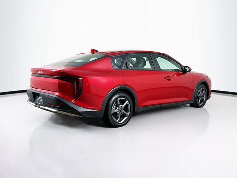 Used 2025 Kia K4 LXS image 9