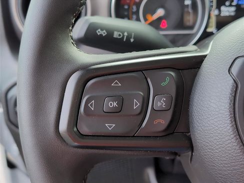 Used 2023 Jeep Gladiator Willys image 25