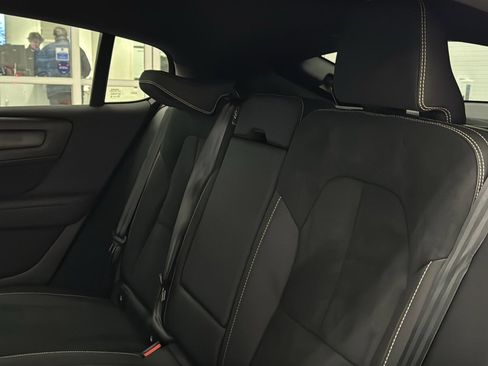 Used 2024 Volvo C40 P8 Recharge Ultimate w/ Protection Package Premier image 28