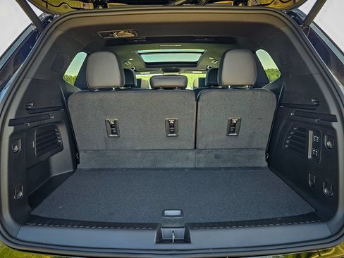 New 2026 Buick Enclave Sport Touring w/ Power Package AWD/4WD image 36