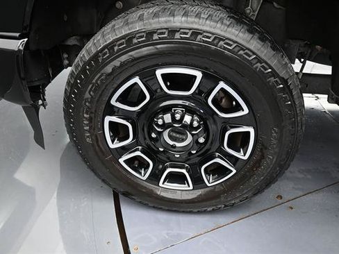 Used 2025 Ford F350 Platinum w/ FX4 Off-Road Package AWD/4WD image 22