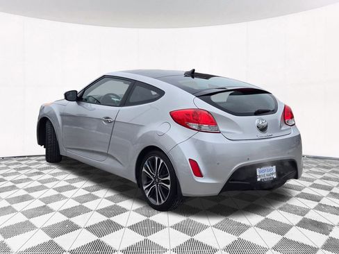 Used 2016 Hyundai Veloster Base w/ Option Group 03 image 21