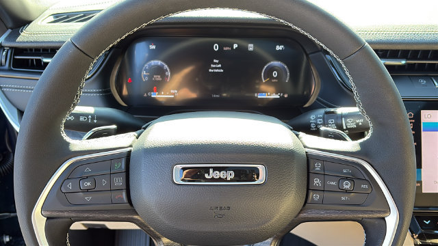 New 2027 Jeep Grand Cherokee Limited AWD/4WD image 13