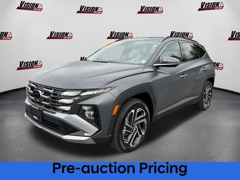 Used 2025 Hyundai Tucson Limited AWD/4WD image 1