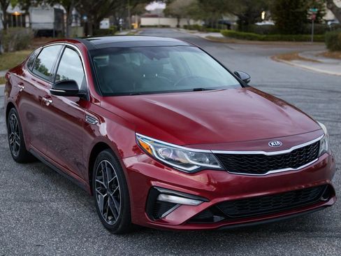 Used 2020 Kia Optima SE image 2