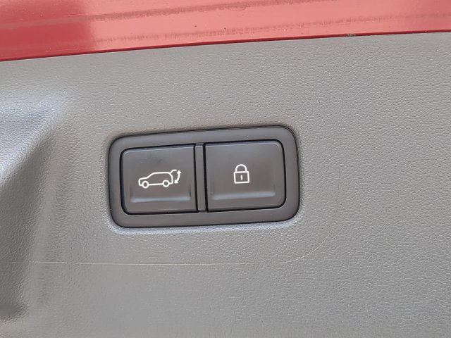 Used 2025 Hyundai Santa Fe Limited FWD image 15