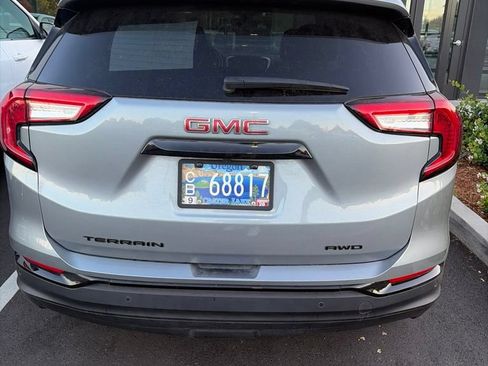 Used 2024 GMC Terrain SLE w/ Driver Convenience Package AWD/4WD image 6