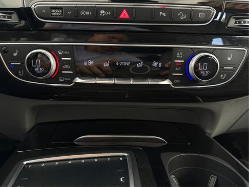 Used 2018 Audi Q7 3.0T Prestige AWD/4WD image 37