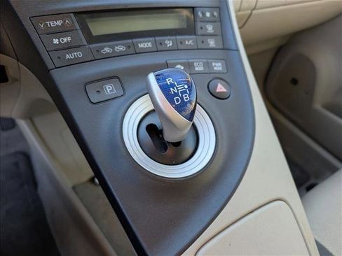 Used 2010 Toyota Prius Three image 8