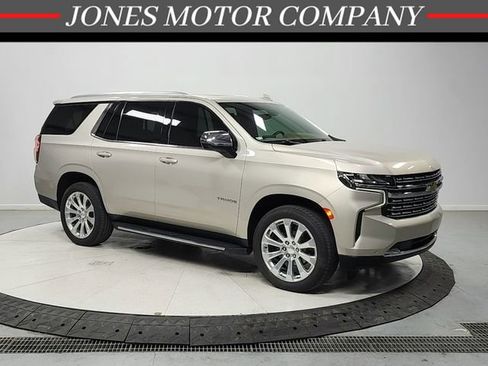 Used 2021 Chevrolet Tahoe Premier w/ Premium Package AWD/4WD image 1