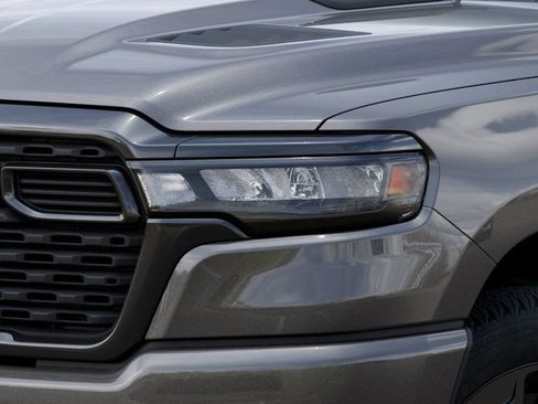 New 2026 RAM 1500 Express AWD/4WD image 10