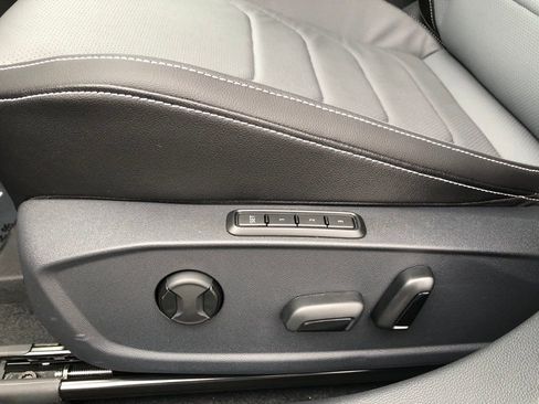 New 2026 Volkswagen Jetta SEL image 14