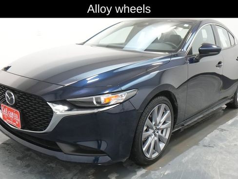 Used 2021 MAZDA MAZDA3 s image 3