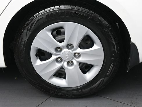 Used 2018 Kia Forte LX w/ LX Popular Package FWD image 39