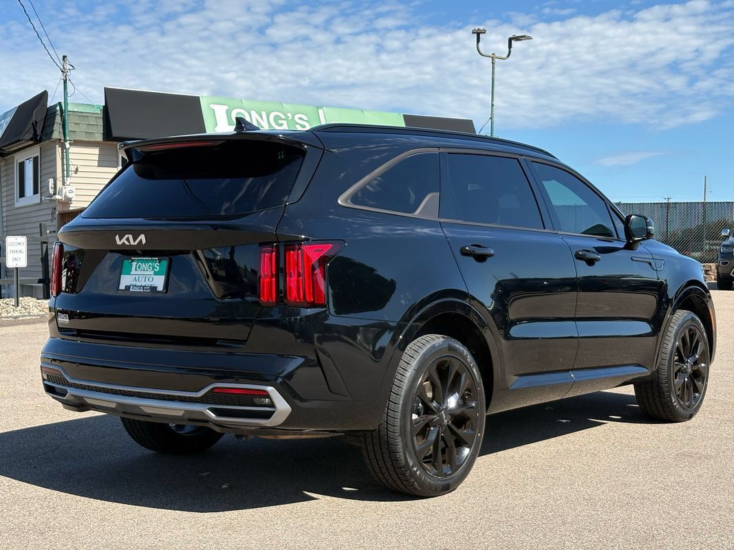 Used 2023 Kia Sorento SX AWD/4WD image 8