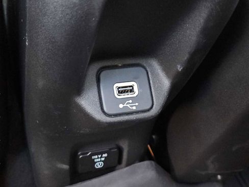 Used 2021 Jeep Renegade Limited w/ Sun & Sound Group image 23