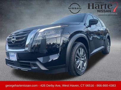 New 2025 Nissan Pathfinder SV