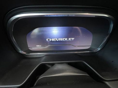 Used 2022 Chevrolet Suburban LT w/ Luxury Package image 14