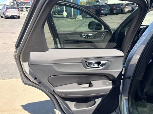 Certified 2024 Volvo XC60 B5 Plus AWD/4WD image 29