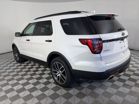 Used 2017 Ford Explorer Sport w/ Equipment Group 401A AWD/4WD image 5