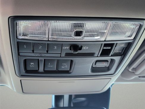 Used 2020 Toyota 4Runner Limited image 18