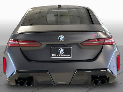 Used 2025 BMW M5 w/ Carbon Package AWD/4WD image 4