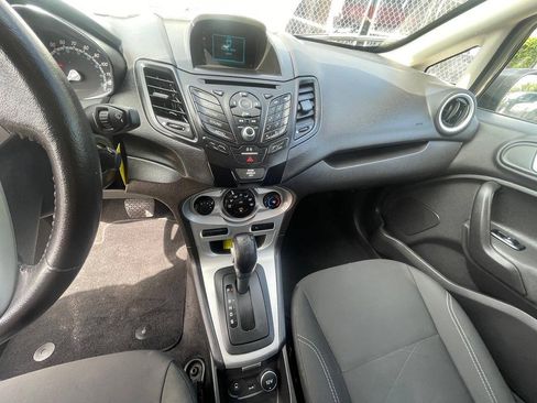 Used 2016 Ford Fiesta SE FWD image 8