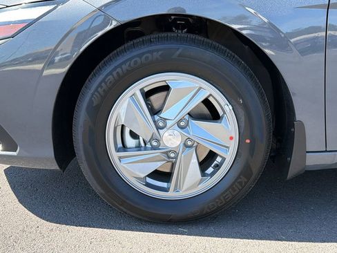 New 2026 Hyundai Elantra SE FWD image 12