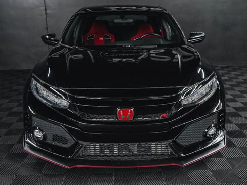 Used 2019 Honda Civic Type R image 11