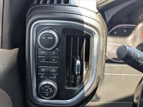 Used 2022 GMC Sierra 2500 AT4 AWD/4WD image 16
