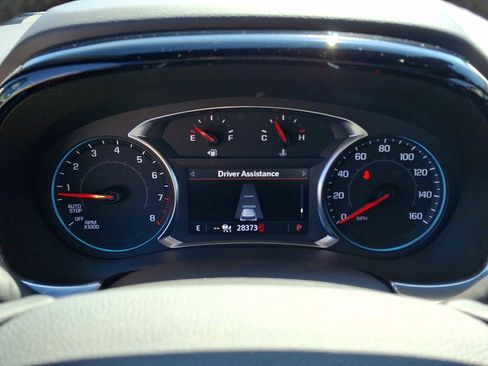 Used 2023 Chevrolet Traverse LT w/ LT Premium Package AWD/4WD image 22