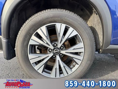 Used 2023 Nissan Rogue SV AWD/4WD image 19