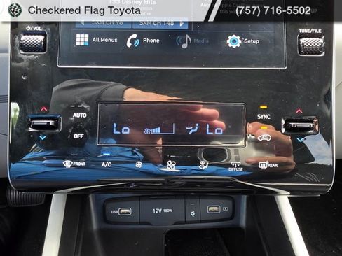Used 2024 Hyundai Tucson SEL FWD image 17