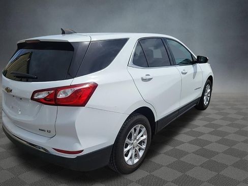 Used 2020 Chevrolet Equinox LT image 2