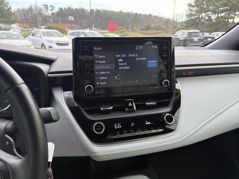 Certified 2022 Toyota Corolla SE image 5